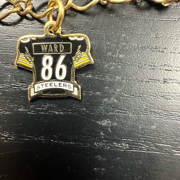 Pittsburgh Steelers gold bracelet with five charms - Picture 2 of 4